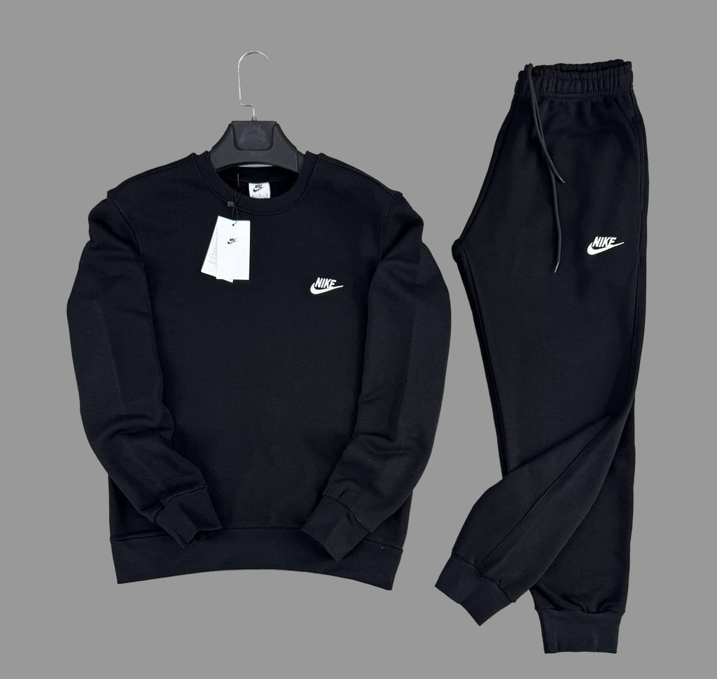 Férfi Nike sport szett, fekete, fehér emblémával - blúz és nadrág
