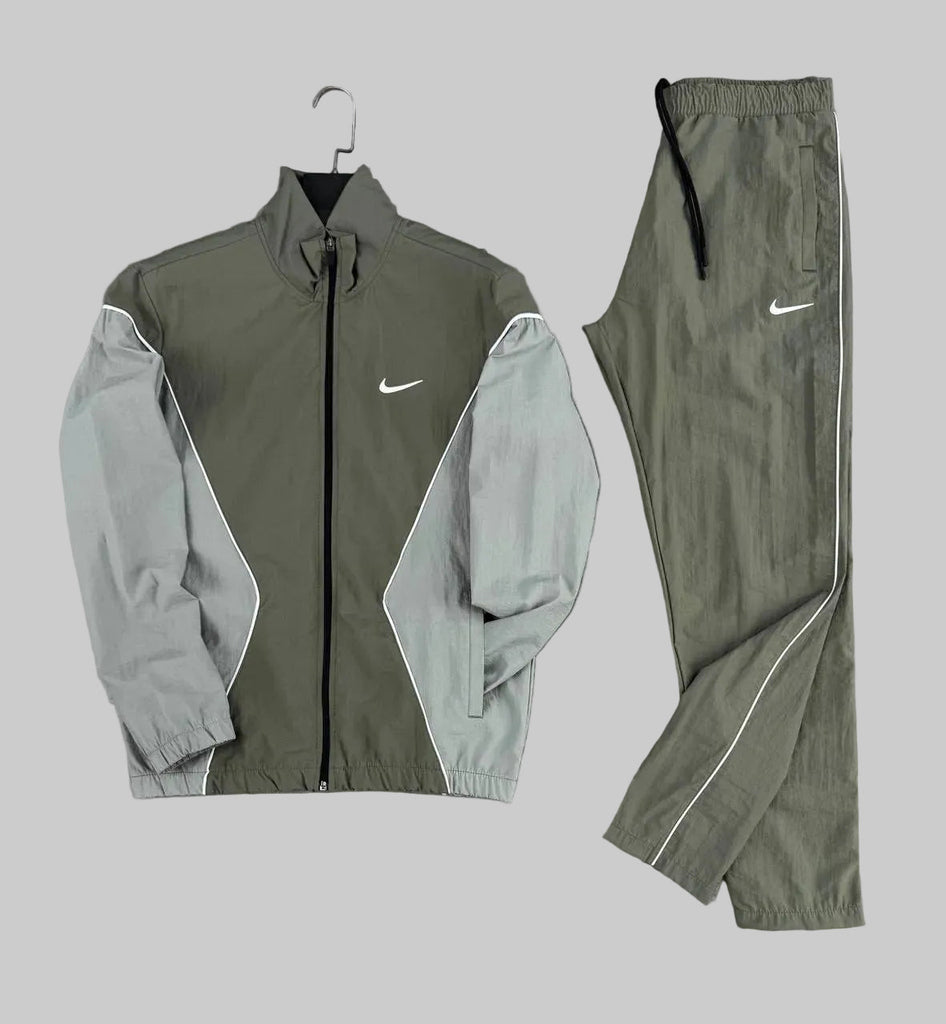 Férfi Nike melegítő szett, bézs és olívazöld – vízlepergető anyag