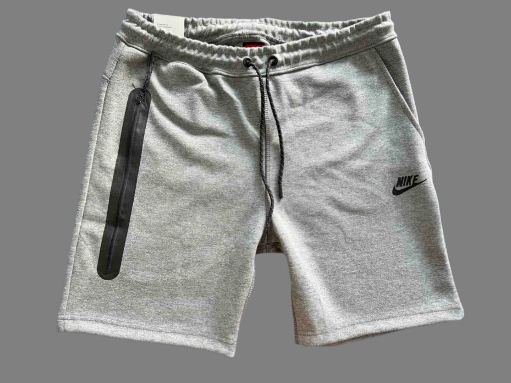Nike Tech Fleece férfi rövidnadrág, szürke színben.